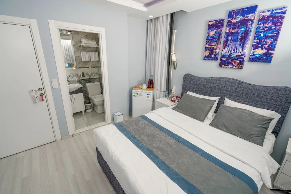 Romantic Tek Büyük Yataklı Oda, Bahçe Manzaralı