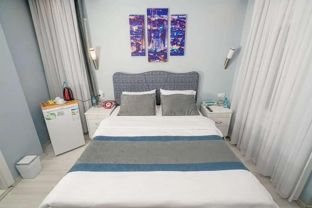 Romantic Tek Büyük Yataklı Oda, Bahçe Manzaralı