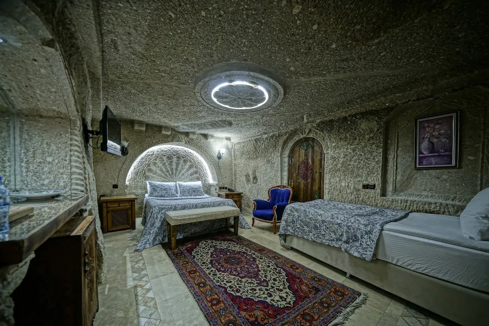 Double Cave Room