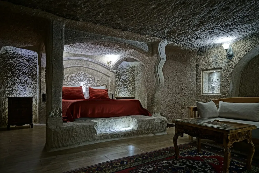 Double Cave Room
