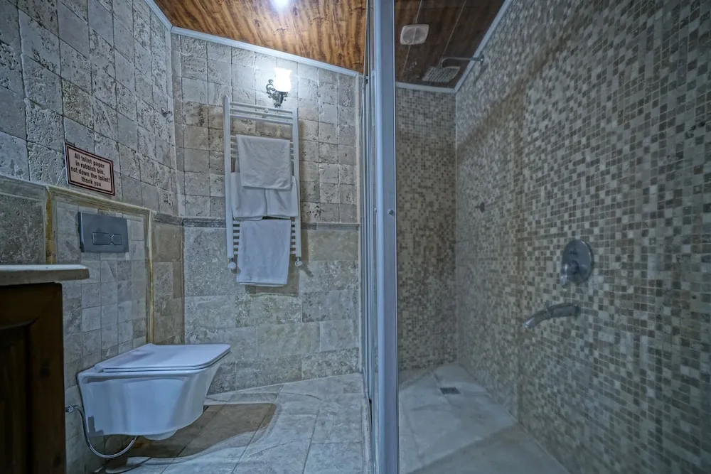 Double Arch Stone  Room