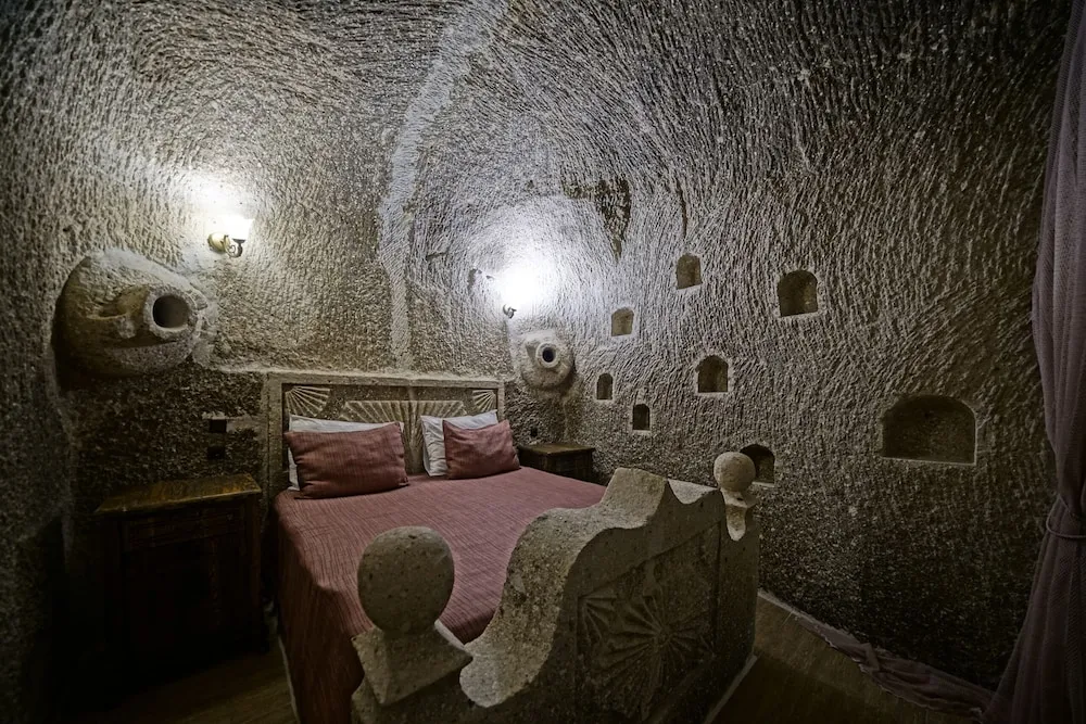 Sultan Cave Suite