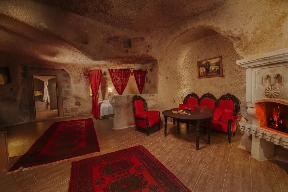 Sultan Cave Suite