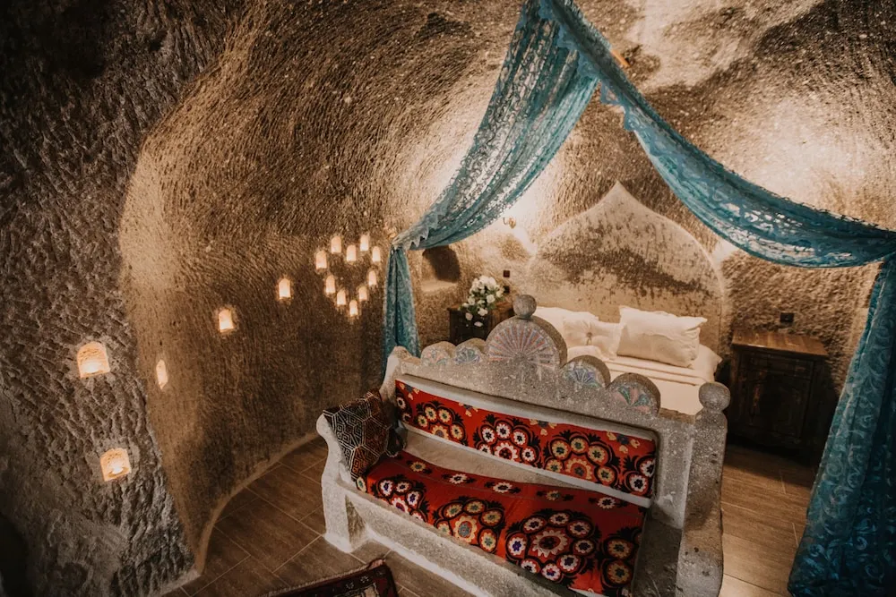 Sultan Cave Suite