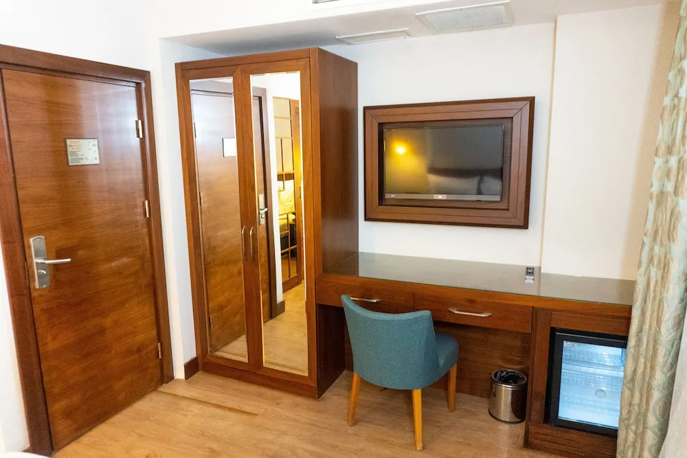 Deluxe Tek Büyük veya İki Ayrı Yataklı Oda