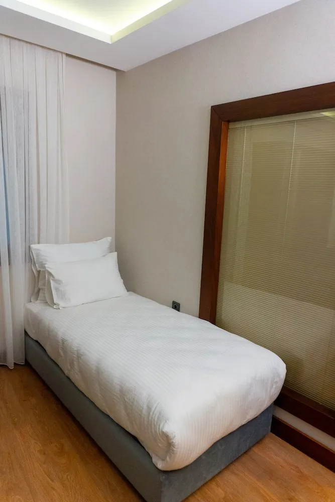 Deluxe Üç Kişilik Oda