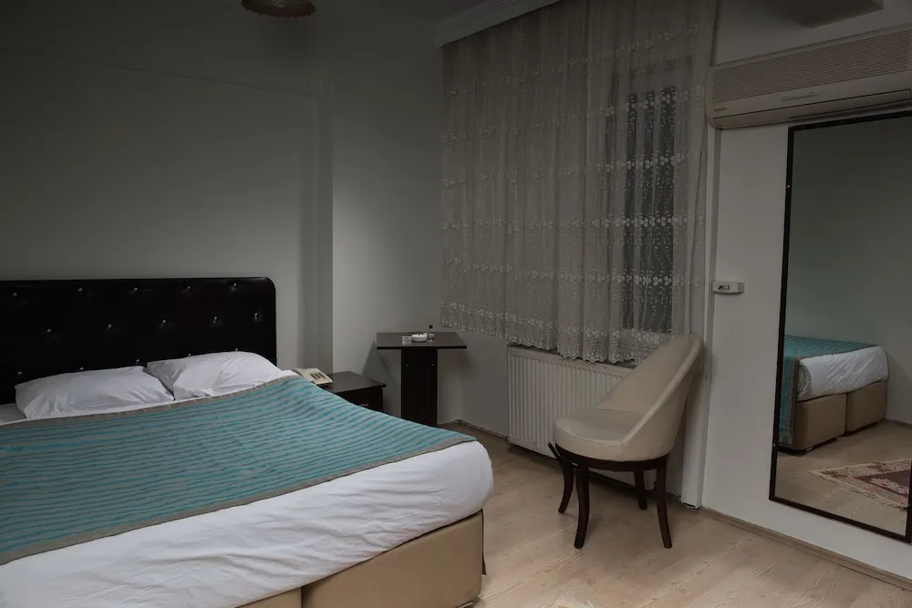 Standard Oda, 1 Çift Kişilik Yatak, Sigara İçilebilir, Şehir Manzaralı