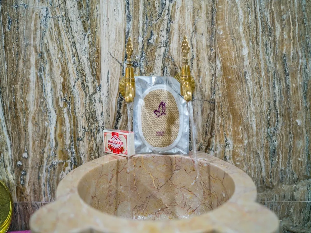 Deluxe Süit, 1 Büyük (Queen) Boy Yatak, Sıcak Su Küveti, Bahçe Manzaralı