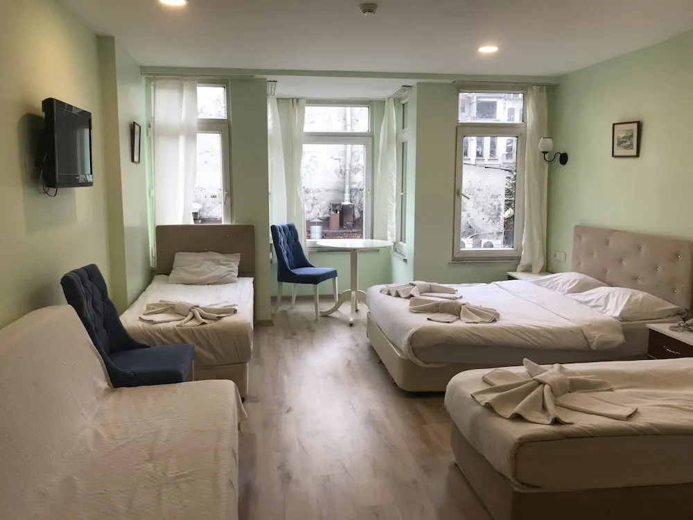 Standard Stüdyo, Birden Çok Yatak, Sigara İçilmez