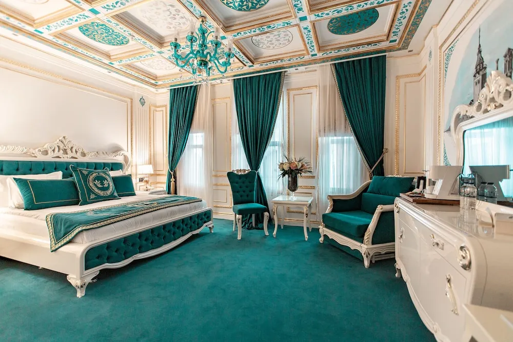 Premium Room with Free Spa Access (Self use & Shared)