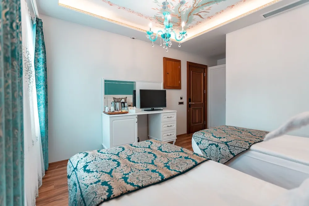Superior Room (Annex Building) with Free Spa Access (Self use & Shared)
