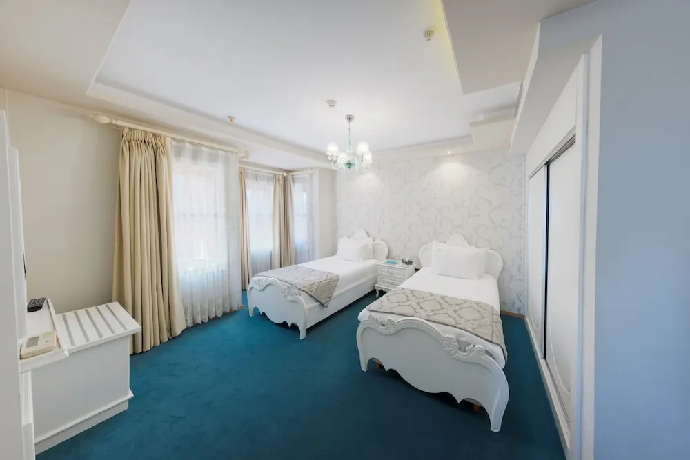Deluxe Family Room with Free Spa Access (Self use & Shared)