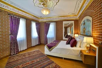 Seven Hills Palace & Spa