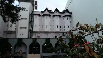 Onder Otel