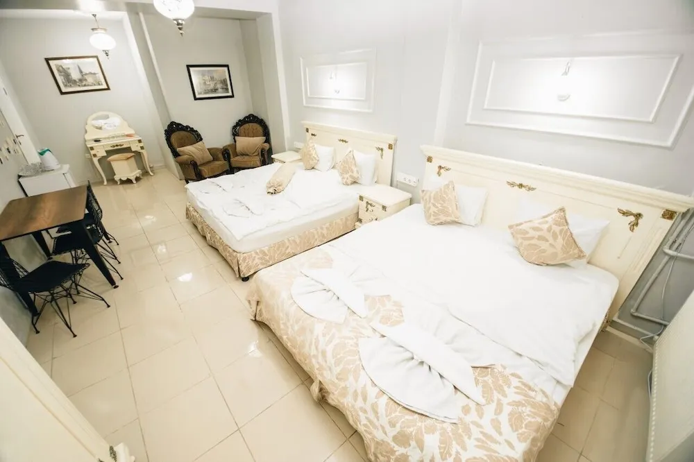 (B) Economy Family Room (Basement)