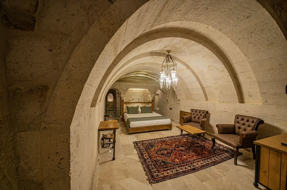 SUPERIOR KING SUITE
