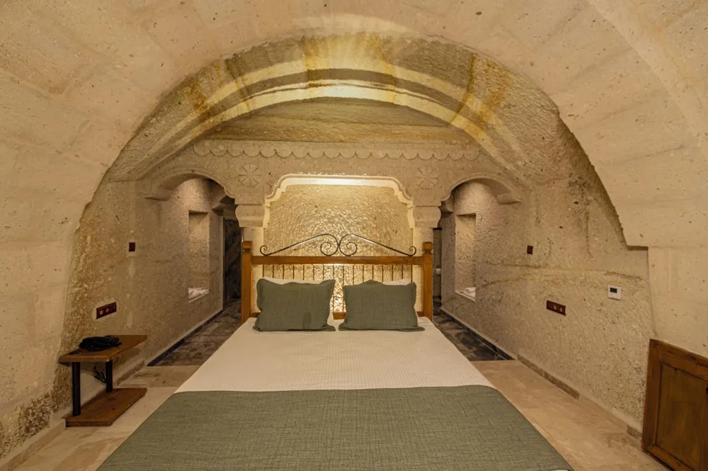 SUPERIOR KING SUITE