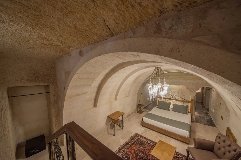 SUPERIOR KING SUITE