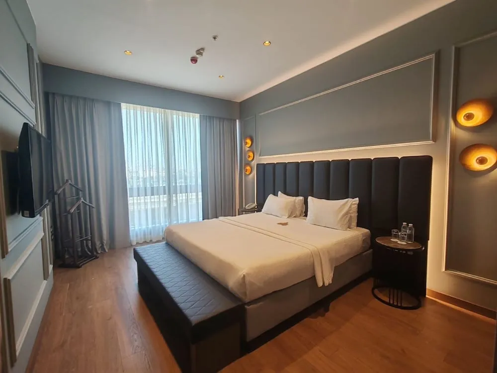 Deluxe Suite Room