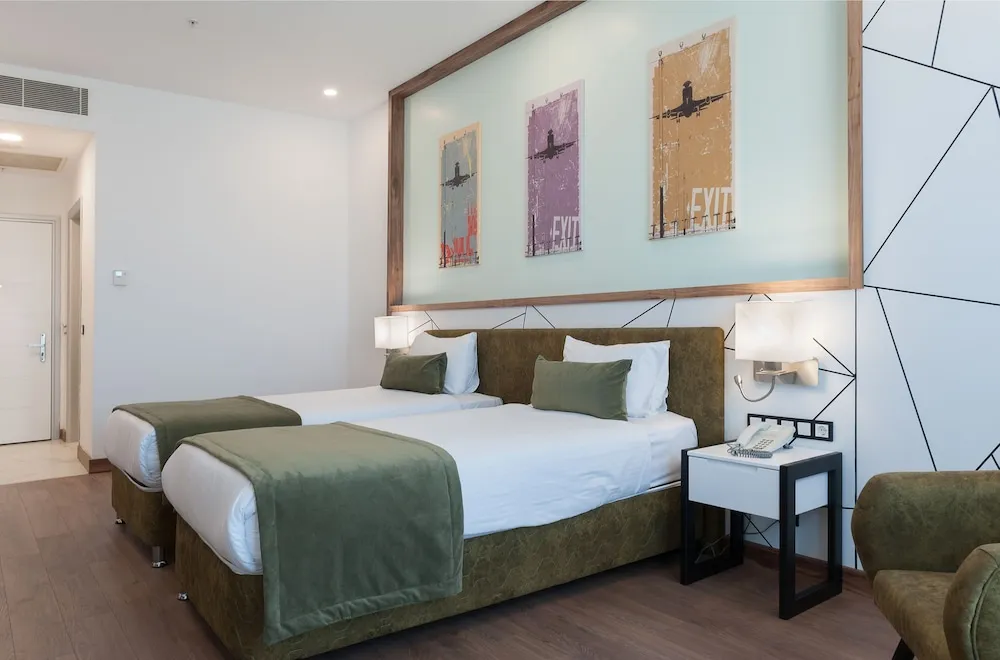 Deluxe Double or Twin Room