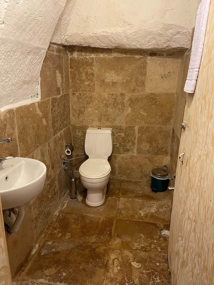 Comfort Tek Büyük Yataklı Oda