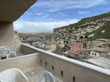 DEDE CAVE KONAK