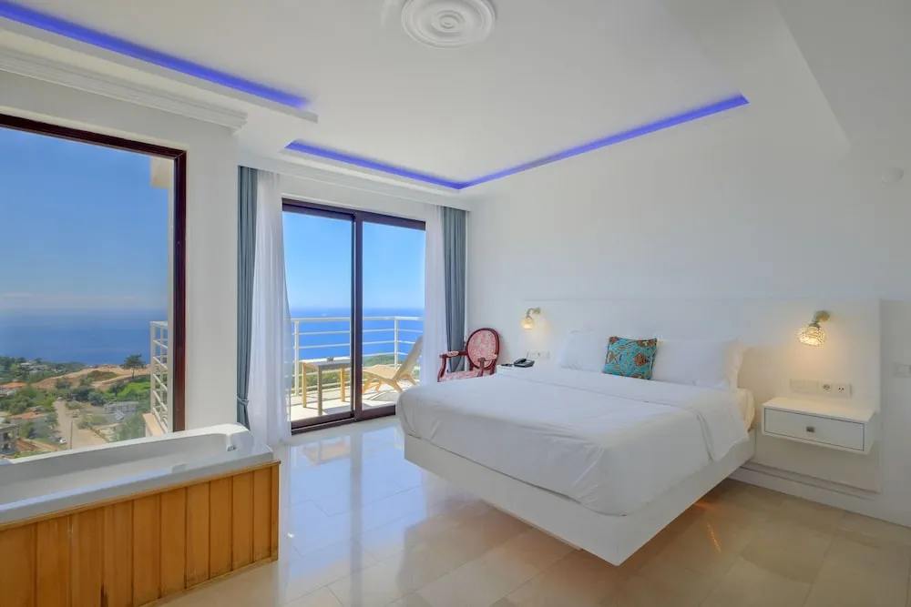 Deluxe Double with Bathtub