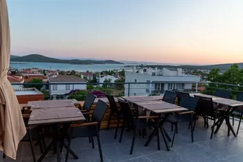 Qara Otel