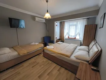Taç Home