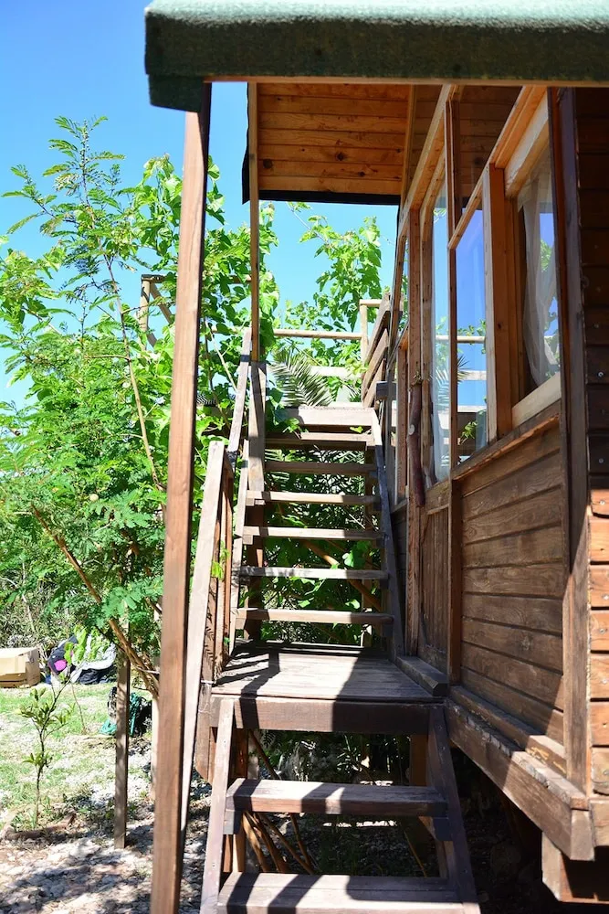 Bungalov (1 Queen Bed, Sea View, TANGO)