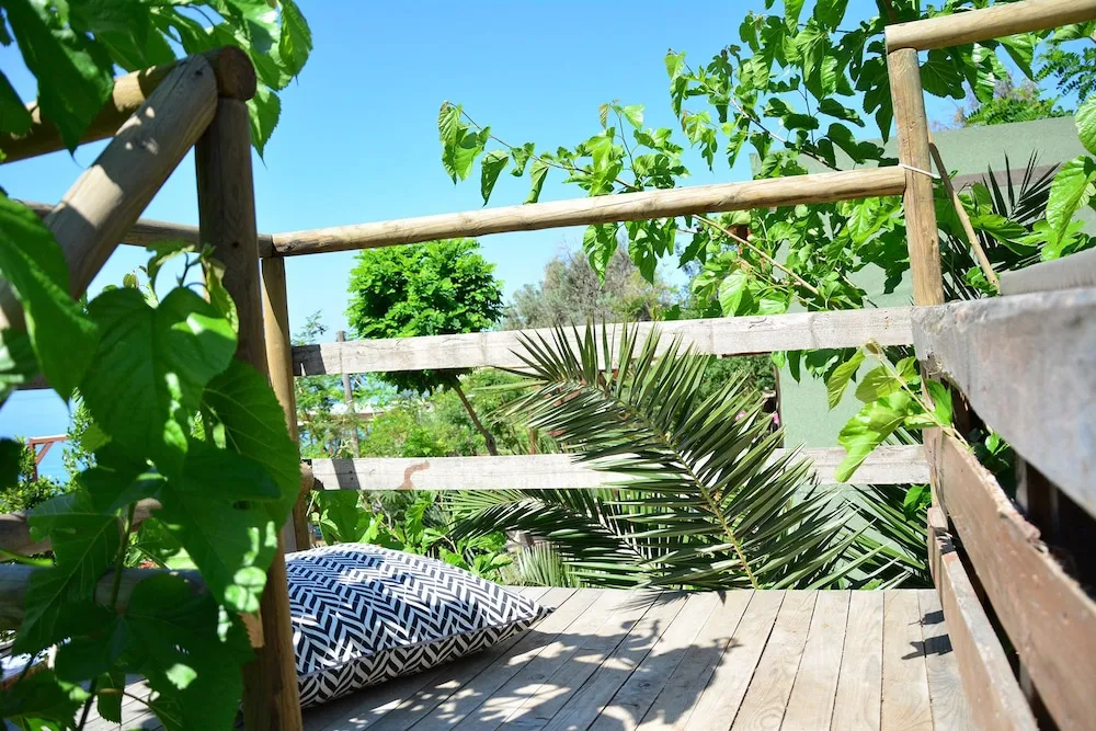 Bungalov (1 Queen Bed, Sea View, TANGO)