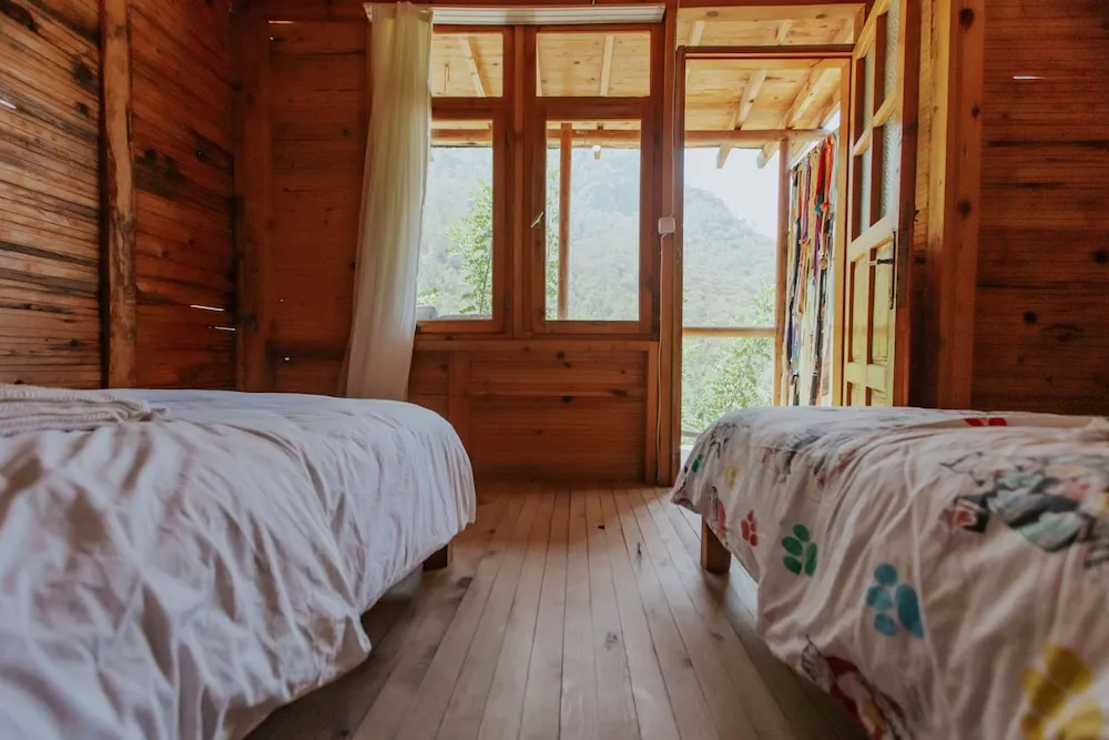 Bungalov (2 Twin Beds, Sea View, HIP HOP)
