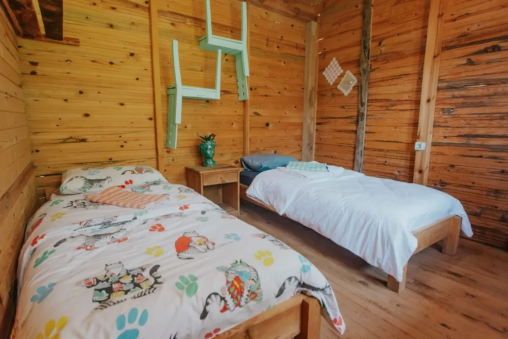 Bungalov (2 Twin Beds, Sea View, HIP HOP)