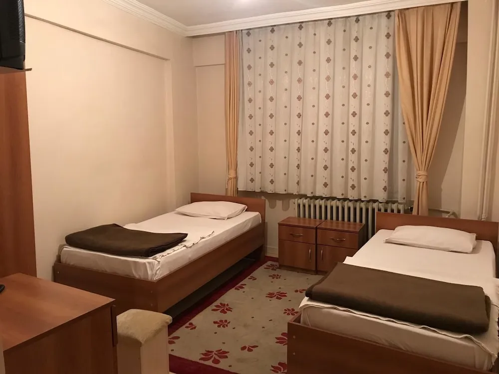 Tek Büyük veya İki Ayrı Yataklı Oda