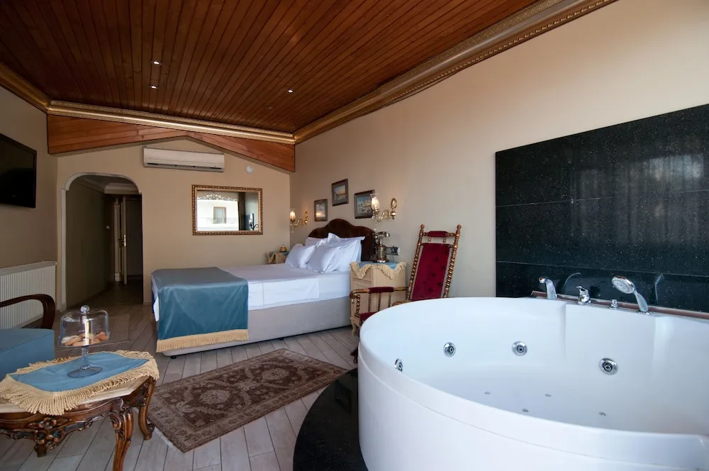 Çatı Katı Süiti (Penthouse)