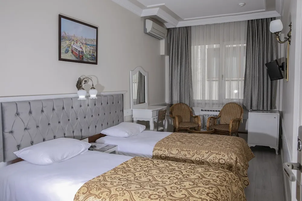 Standard Tek Büyük veya İki Ayrı Yataklı Oda
