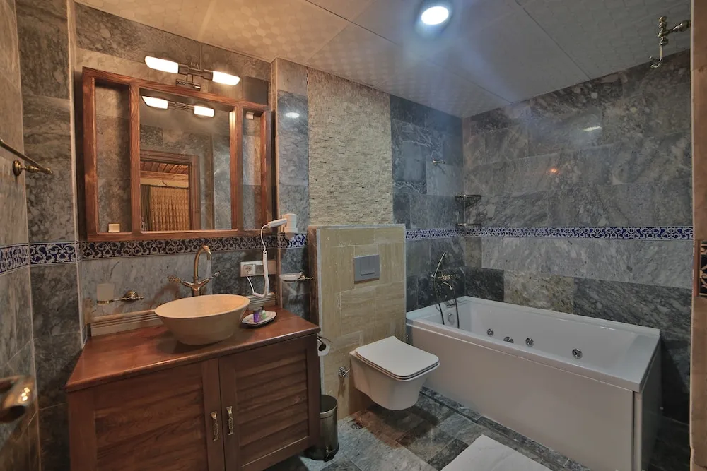 Deluxe Tek Büyük Yataklı Oda, Vadi Manzaralı