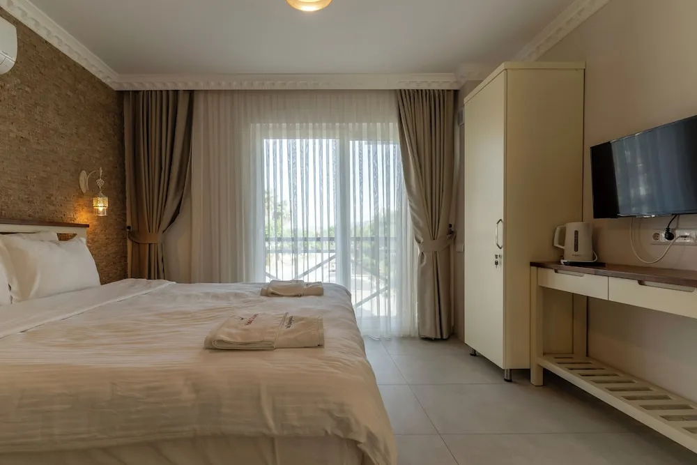 Deluxe Tek Büyük Yataklı Oda