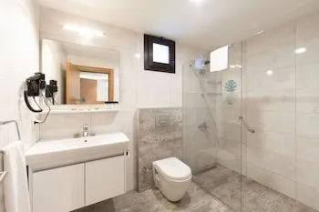 Dorman Suites Hotel