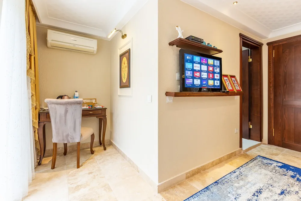 Comfort Tek Büyük Yataklı Oda