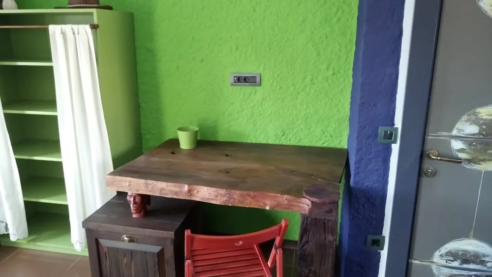 Luxury Üç Kişilik Oda, Bahçe Manzaralı