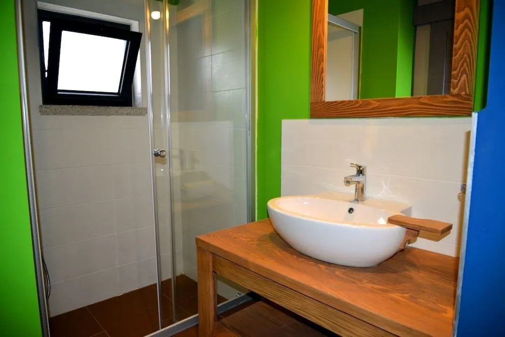 Luxury Tek Büyük Yataklı Oda, Bahçe Manzaralı