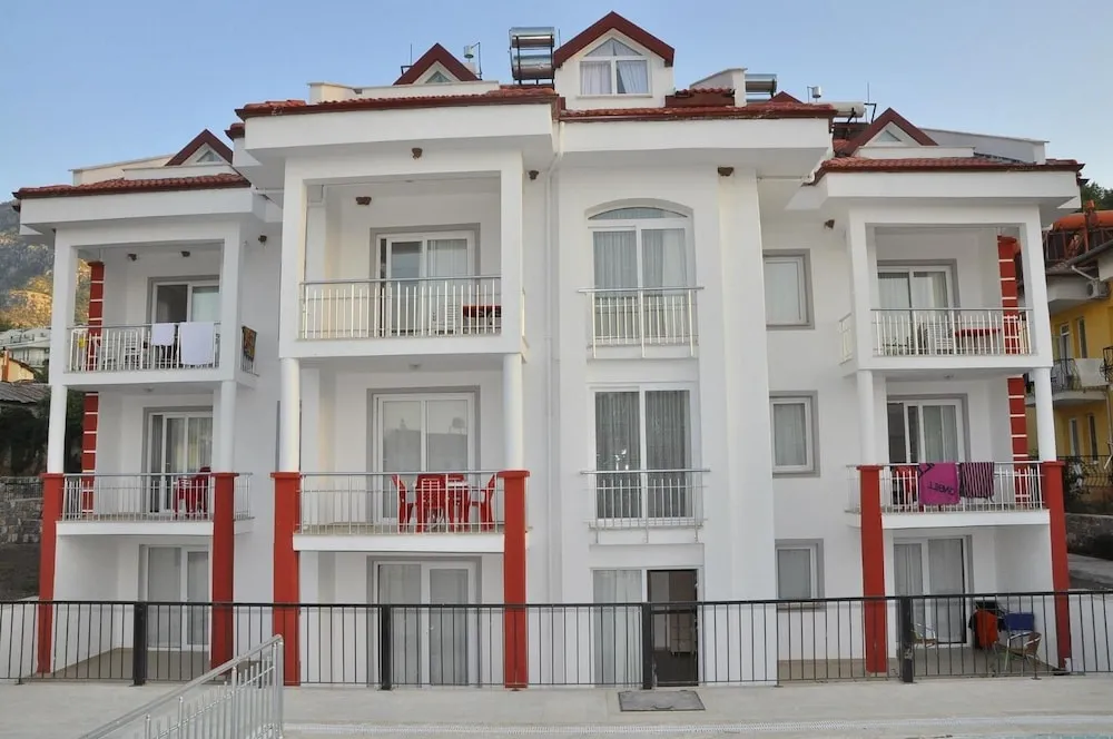 Konaklama yerinin ön cephesi