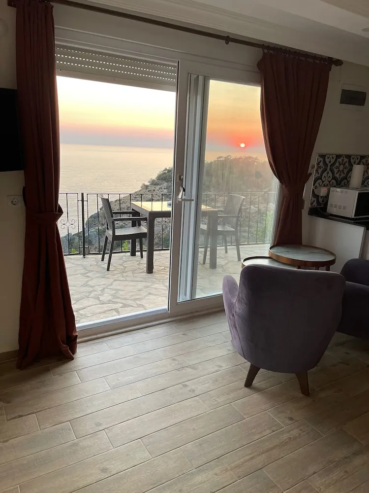 Romantic Tek Büyük Yataklı Oda