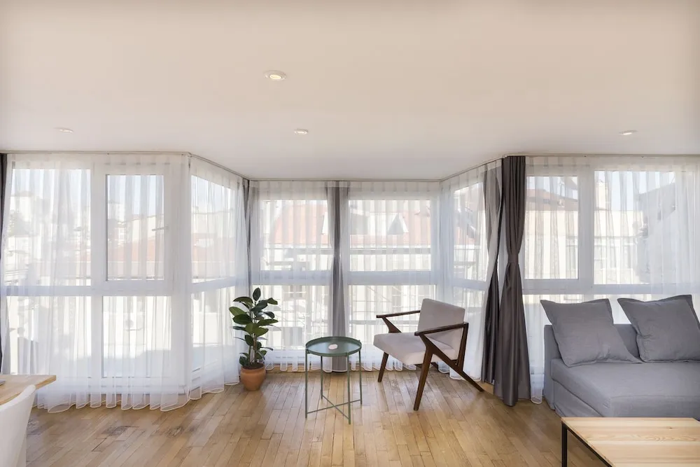 Şehir Merkezinde Şehir Stili Çatı Katı