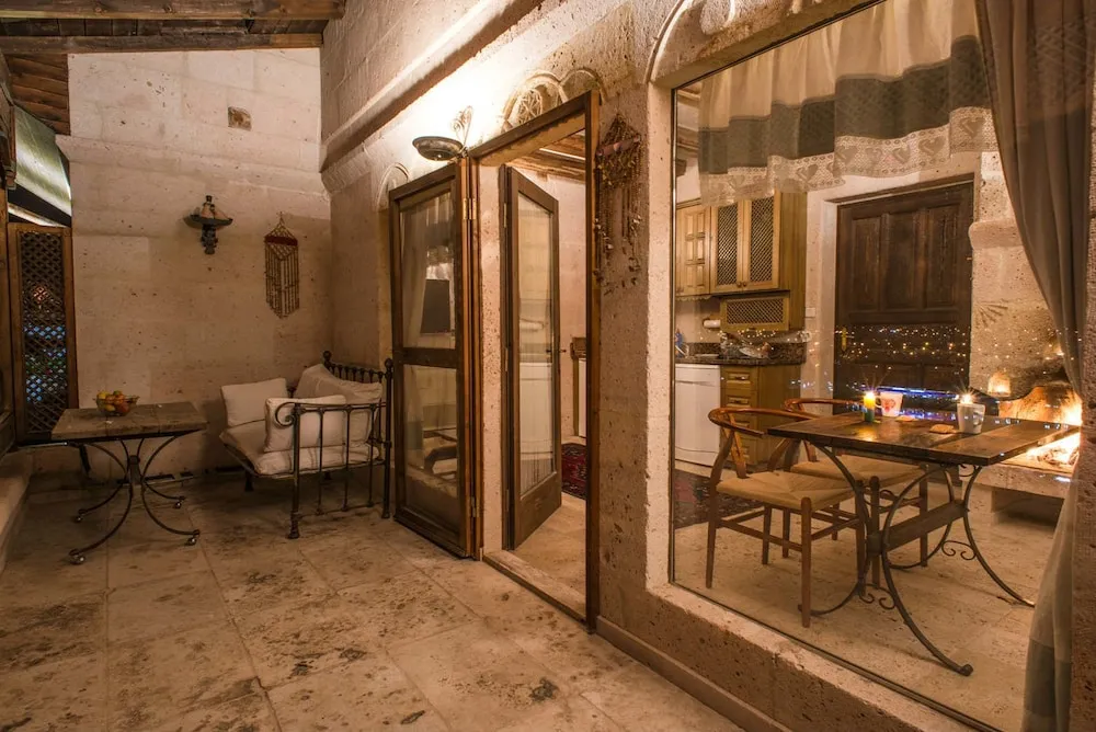 Honeymoon Süit, Nehir Manzaralı