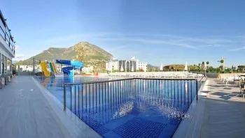 Campus Hill Hotel