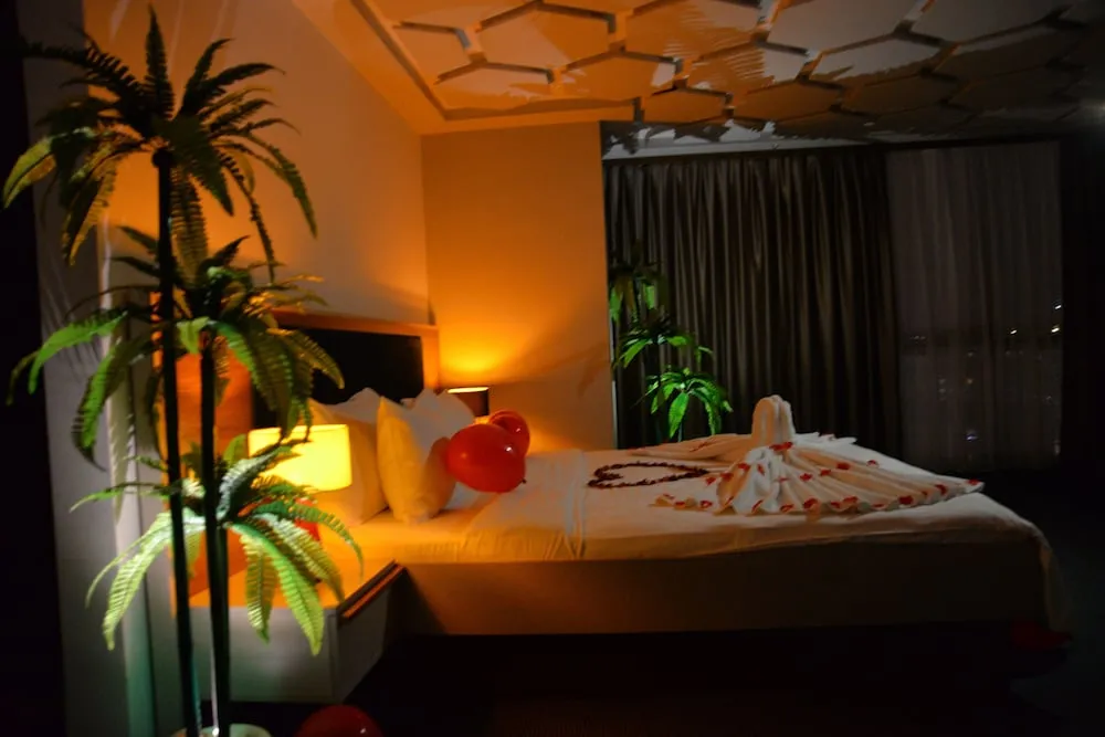 Luxury Çatı Katı Süiti (Penthouse)