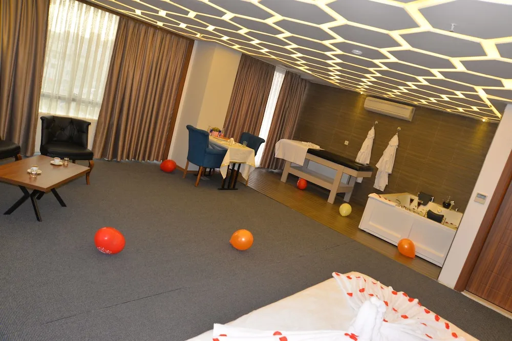 Luxury Çatı Katı Süiti (Penthouse)