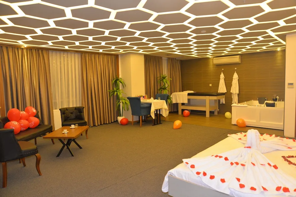Luxury Çatı Katı Süiti (Penthouse)
